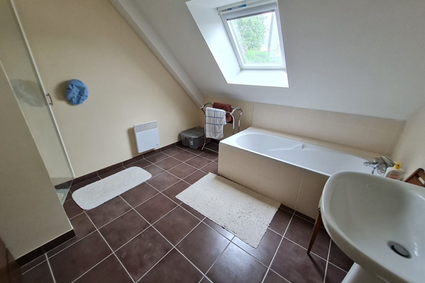 Maison Guillac 4 pièce(s) 93 m2 - Photo 11