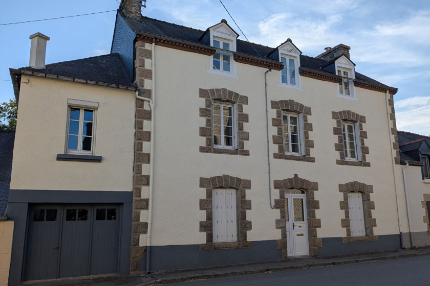 Maison 8 pièces 146 m² · à Rohan · 146 m² · 199 000 €