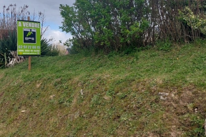 GUEHENNO TERRAIN CONSTRUCTIBLE 500 m². - Photo 4